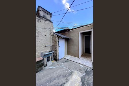 Casa para alugar com 38m², 1 quarto e sem vaga Casa para alugar com 38m², 1 quarto e sem vagaÁrea externa