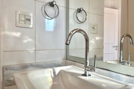 Apartamento para alugar com 58m², 2 quartos e 1 vaga Apartamento para alugar com 58m², 2 quartos e 1 vagaBanheiro