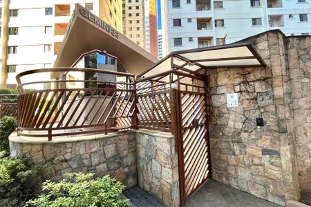 Apartamento para alugar com 58m², 2 quartos e 1 vaga Apartamento para alugar com 58m², 2 quartos e 1 vagaFachada