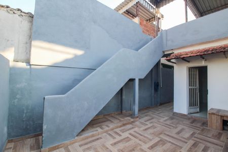 Casa para alugar com 110m², 2 quartos e 1 vagaQuintal