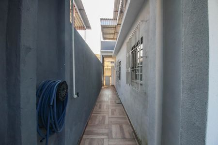 Casa para alugar com 110m², 2 quartos e 1 vagaCorredor Lateral