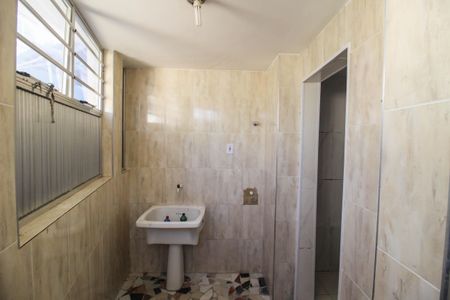 Casa para alugar com 110m², 2 quartos e 1 vagaÁrea de Serviço