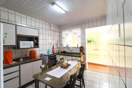 Casa à venda com 240m², 7 quartos e 2 vagas