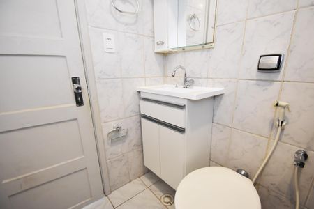 Apartamento à venda com 71m², 2 quartos e sem vagaBanheiro quarto 2