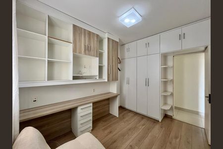 Apartamento para alugar com 69m², 2 quartos e 1 vagaQuarto 1