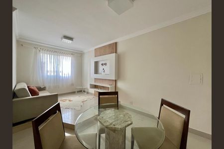 Apartamento para alugar com 69m², 2 quartos e 1 vagaSala