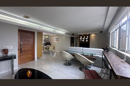 Apartamento à venda com 196m², 4 quartos e 3 vagas Apartamento à venda com 196m², 4 quartos e 3 vagasSala