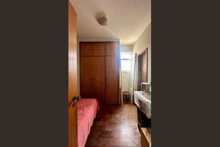 Apartamento à venda com 196m², 4 quartos e 3 vagas Apartamento à venda com 196m², 4 quartos e 3 vagasQuarto de serviço