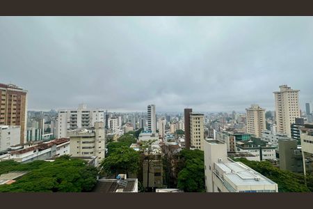 Apartamento à venda com 196m², 4 quartos e 3 vagas Apartamento à venda com 196m², 4 quartos e 3 vagasVista