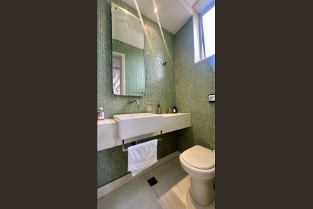 Apartamento à venda com 196m², 4 quartos e 3 vagas Apartamento à venda com 196m², 4 quartos e 3 vagasLavabo