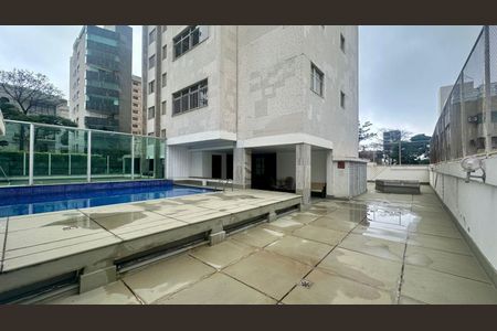 Apartamento à venda com 196m², 4 quartos e 3 vagas Apartamento à venda com 196m², 4 quartos e 3 vagasÁrea comum