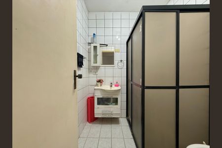 Casa à venda com 75m², 2 quartos e 1 vaga Casa à venda com 75m², 2 quartos e 1 vagaBanheiro