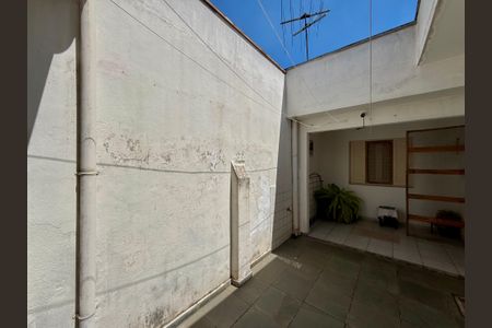 Casa à venda com 75m², 2 quartos e 1 vaga Casa à venda com 75m², 2 quartos e 1 vagaQuintal