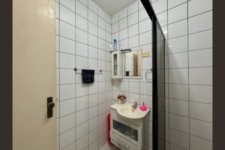 Casa à venda com 75m², 2 quartos e 1 vaga Casa à venda com 75m², 2 quartos e 1 vagaBanheiro