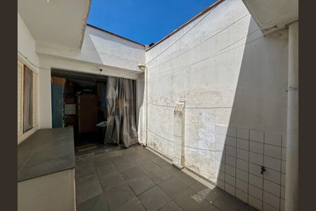 Casa à venda com 75m², 2 quartos e 1 vaga Casa à venda com 75m², 2 quartos e 1 vagaQuintal