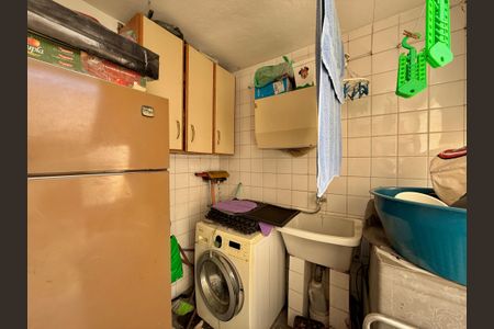 Casa à venda com 75m², 2 quartos e 1 vaga Casa à venda com 75m², 2 quartos e 1 vagaÁrea de Serviço