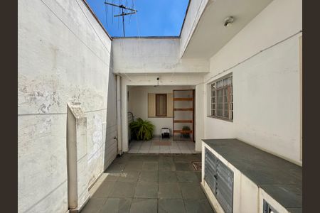 Casa à venda com 75m², 2 quartos e 1 vaga Casa à venda com 75m², 2 quartos e 1 vagaQuintal