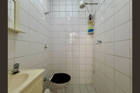 Casa à venda com 75m², 2 quartos e 1 vaga Casa à venda com 75m², 2 quartos e 1 vagaBanheiro de Serviço