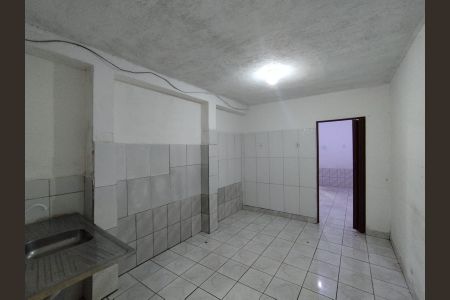 Cozinha - Torneira de casa à venda com 16 quartos, 300m² em Vila Liviero, São Paulo