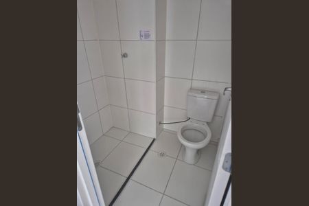 Banheiro de apartamento à venda com 2 quartos, 37m² em Centro, Guarulhos
