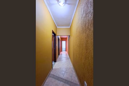 Casa para alugar com 150m², 3 quartos e 4 vagasCorredor