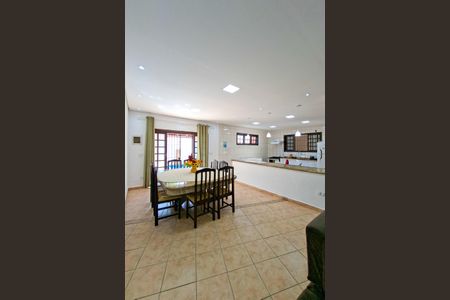 Casa para alugar com 150m², 3 quartos e 4 vagasSala