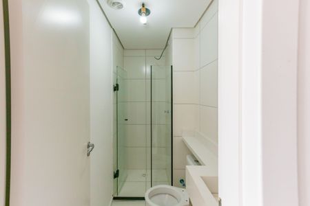 Banheiro de apartamento para alugar com 2 quartos, 37m² em Jardim Peri Peri, São Paulo