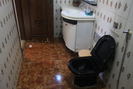 Casa para alugar com 360m², 3 quartos e 7 vagasBanheiro da Suíte 2