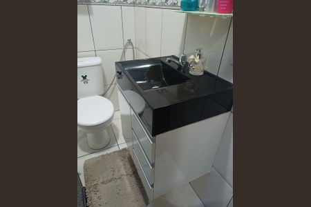 Banheiro de casa de condomínio à venda com 2 quartos, 59m² em Vila Taquari, São Paulo