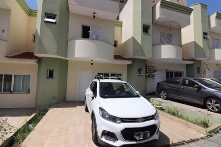Casa de condomínio à venda com 198m², 3 quartos e 2 vagasFachada Interna 