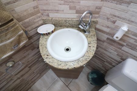 Casa de condomínio à venda com 198m², 3 quartos e 2 vagasLavabo 