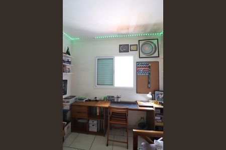 Casa de condomínio à venda com 198m², 3 quartos e 2 vagasQuarto 2