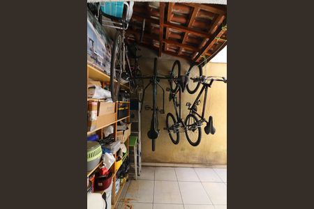 Casa de condomínio à venda com 198m², 3 quartos e 2 vagasÁrea de Serviço