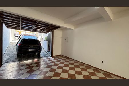 Casa à venda com 232m², 4 quartos e 4 vagasGaragem
