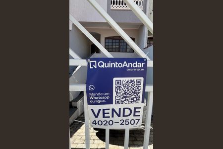 Casa à venda com 232m², 4 quartos e 4 vagasFachada