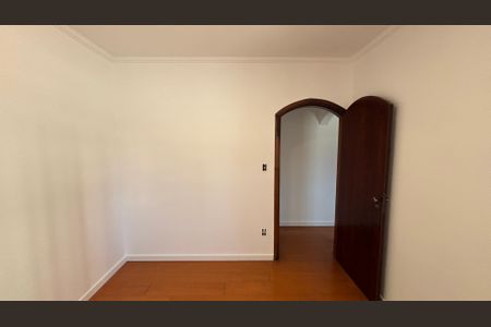 Casa à venda com 232m², 4 quartos e 4 vagasQuarto 2
