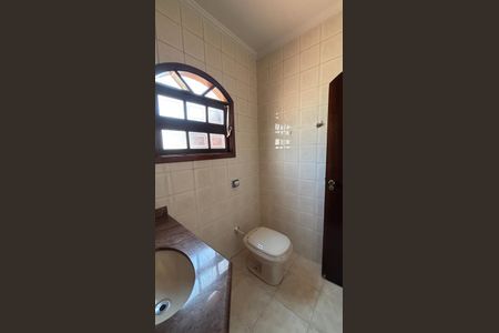 Casa à venda com 232m², 4 quartos e 4 vagasBanheiro
