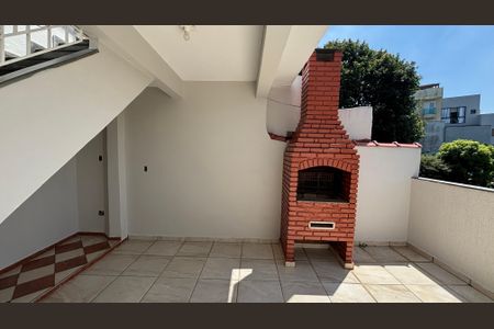 Casa à venda com 232m², 4 quartos e 4 vagasGaragem - Area de Serviço