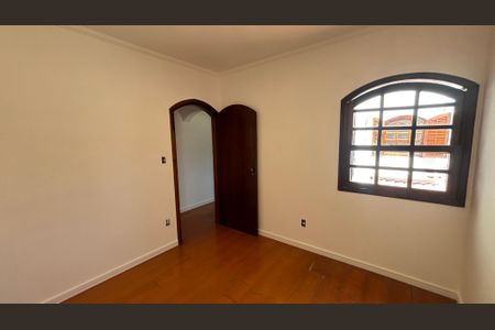 Casa à venda com 232m², 4 quartos e 4 vagasQuarto 2