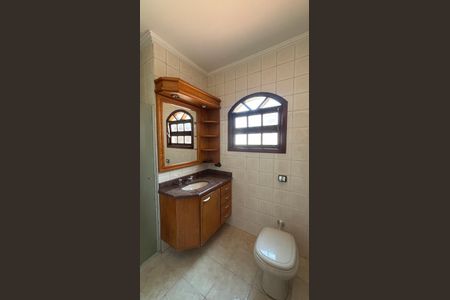 Casa à venda com 232m², 4 quartos e 4 vagasBanheiro