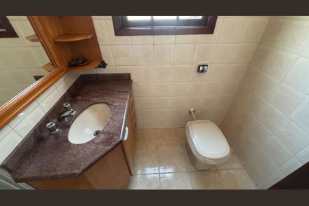 Casa à venda com 232m², 4 quartos e 4 vagasBanheiro