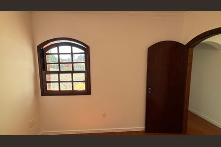 Casa à venda com 232m², 4 quartos e 4 vagasQuarto 1