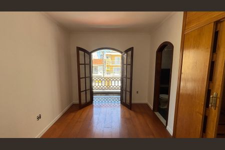 Casa à venda com 232m², 4 quartos e 4 vagasSuite