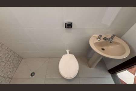 Casa à venda com 232m², 4 quartos e 4 vagasGaragem - Banheiro