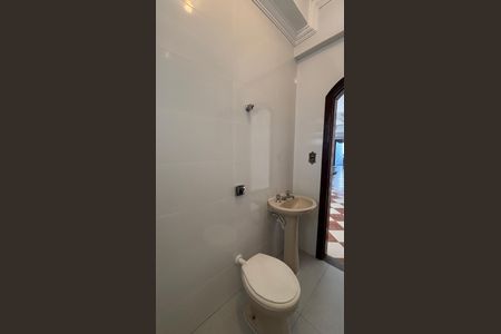 Casa à venda com 232m², 4 quartos e 4 vagasGaragem - Banheiro