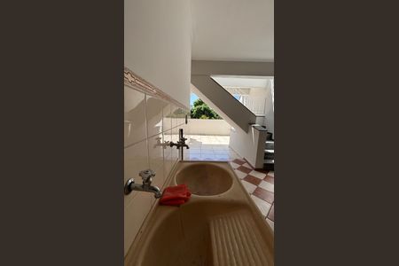 Casa à venda com 232m², 4 quartos e 4 vagasGaragem - Area de Serviço