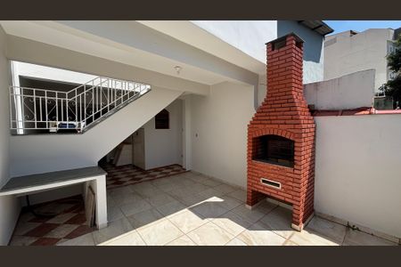 Casa à venda com 232m², 4 quartos e 4 vagasGaragem - Area de Serviço
