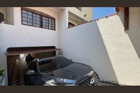 Casa à venda com 232m², 4 quartos e 4 vagasGaragem