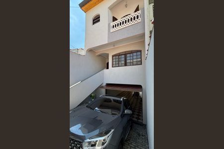 Casa à venda com 232m², 4 quartos e 4 vagasGaragem