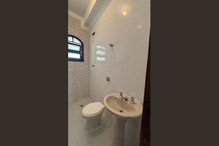 Casa à venda com 232m², 4 quartos e 4 vagasGaragem - Banheiro